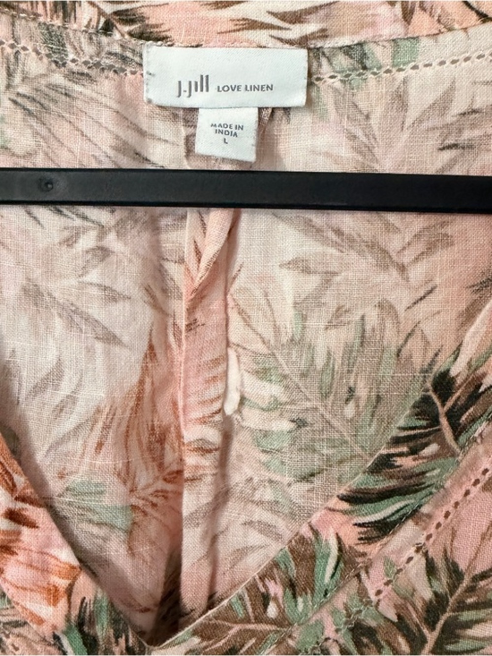 J. Jill Love Linen Tropical V-Neck Top Size L 100% Linen Coastal Boho Resortwear - Picture 3 of 7